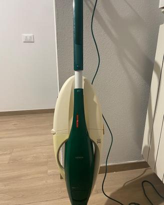 Aspirapolvere folletto