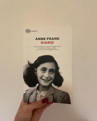 Testo “Il diario di Anna Frank” Einaudi