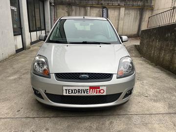 Ford Fiesta 1.2 16V 5p. Ghia