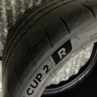Pneumatici semislick Michelin Cup2R e Nankang AR1