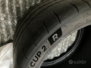 Pneumatici semislick Michelin Cup2R e Nankang AR1
