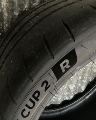 Pneumatici semislick Michelin Cup2R e Nankang AR1