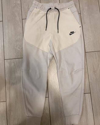 pantalone nike tech bianco