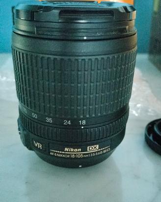 Nikon D5100 + Nikkor Obiettivo AF-S DX 18-105 mm