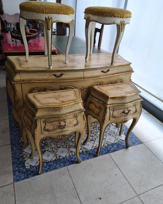 Como' e comodini stile veneziano