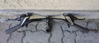 Manubrio bici trekking con comandi Shimano