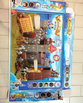 Gioco castello e cavalieri medioevali