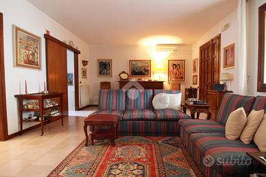 VILLA A SCHIERA A JESOLO