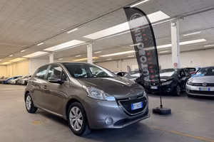 Peugeot 208 PureTech 82 5 porte Allure
