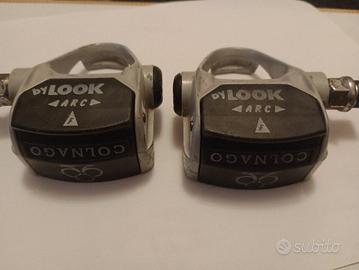 coppia di pedali look ark marchiati Colnago 