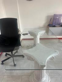 tavolo in vetro con base in marmo 