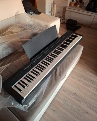 pianoforte yamaha P105