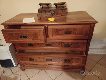 Cassettiera antica
