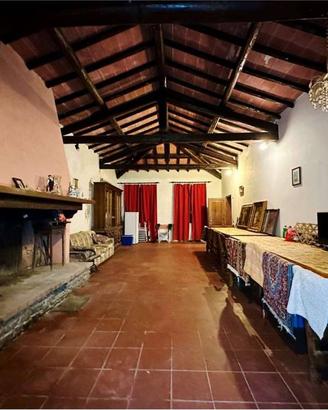Casa indipendente di 320 m² con 2 locali e box aut