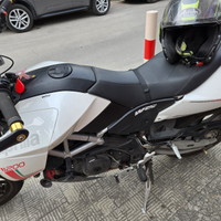 Aprilia dorsoduro 1200 abs