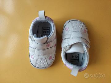 scarpine da neonato cuoricini