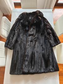 Pelliccia lunga in visone nero, modello anni ‘80