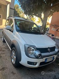 panda cross 4x4 