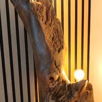 Lampada in legno massello artigianale