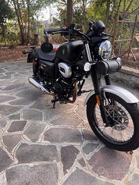 SPLENDIDA MOTO IN STILE CUSTOM PARI AL NUOVO