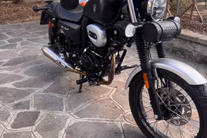 SPLENDIDA MOTO IN STILE CUSTOM PARI AL NUOVO