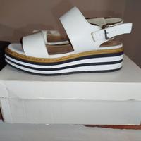 Sandali bianchi con zeppa - Taglia 40
