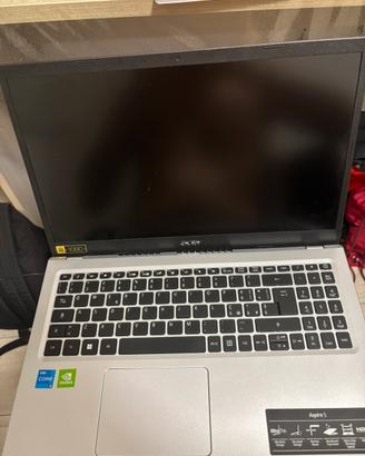Acer Aspire 5 — Intel i5 11ªGen/16GB RAM/512GB SSD