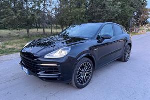 Porsche Cayenne Coupé 3.0 V6 E-Hybrid FULL OPTIONA