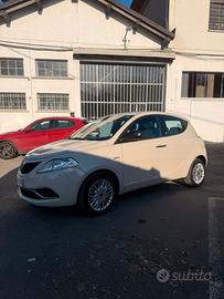 Lancia Ypsilon 1.2 69 CV 5 porte GPL Ecochic Silve
