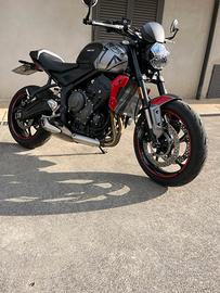 Triumph trident 660