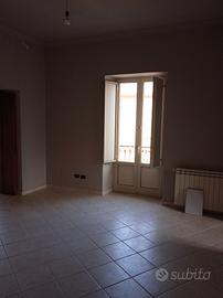 Appartamento sul corso non ammobiliato