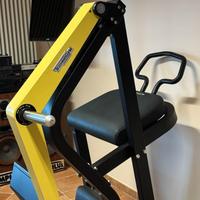 Technogym macchina per glutei e gambe