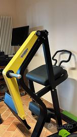 Technogym macchina per glutei e gambe