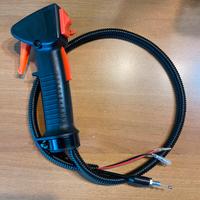 Acceleratore per decespugliatore a manubrio