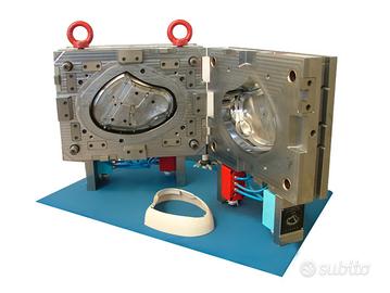 Stampaggio plastica iniezione