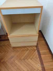 mobile comodino luce