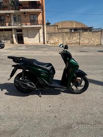 Scooter Honda SH125 eSP+ Vetro 2024