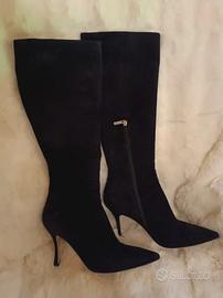 Stivali Kamelie neri in camoscio