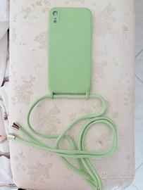 Cover iPhone XR verde chiaro con cordino