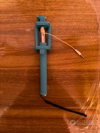 Bastone Selfie Stick estendibile con cavo Jack