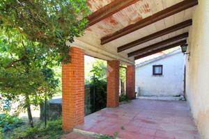 CASA SEMINDIPENDENTE A STRONCONE