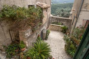 3 LOCALI A COTTANELLO