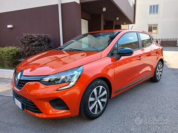 Renault Clio SCe 65 CV 5 porte Equilibre LED tua a