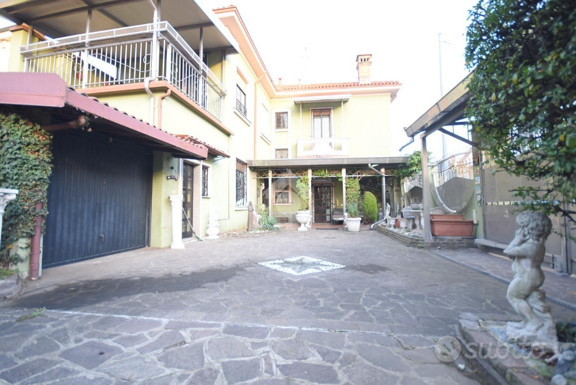 VILLA SINGOLA A SEREGNO - Vista 5