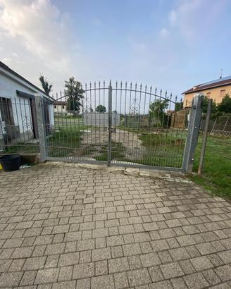 Cancello zincato 3,81 m + 2 pilastri + cancelletto
