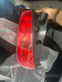 Coppia fari lancia y 2006