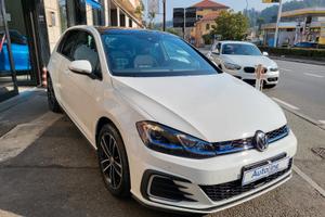 Volkswagen Golf 1.4 GTE HYDRID 5p. TETTO