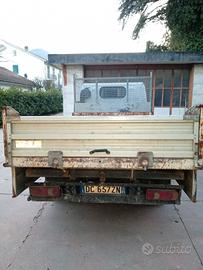 CAMION NISSAN CABSTAR 2006  QUINTALI 13.35 