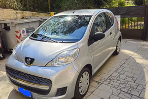 Peugeot 107  unico proprietario  29/02/2012