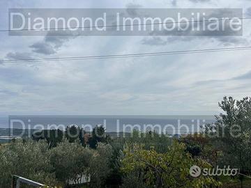 Immobile panoramico con terreno a Nunziata-Mascali